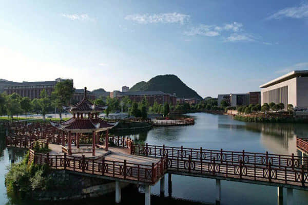 4万亿电网投资已在路上，哪些企业有望受益？